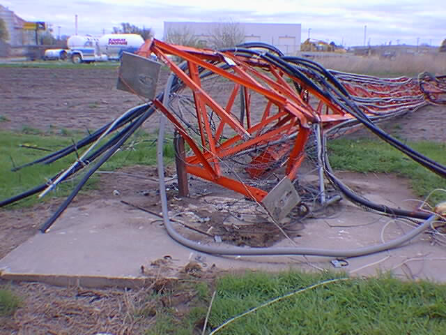 4-21-02p.jpg (68494 bytes)
